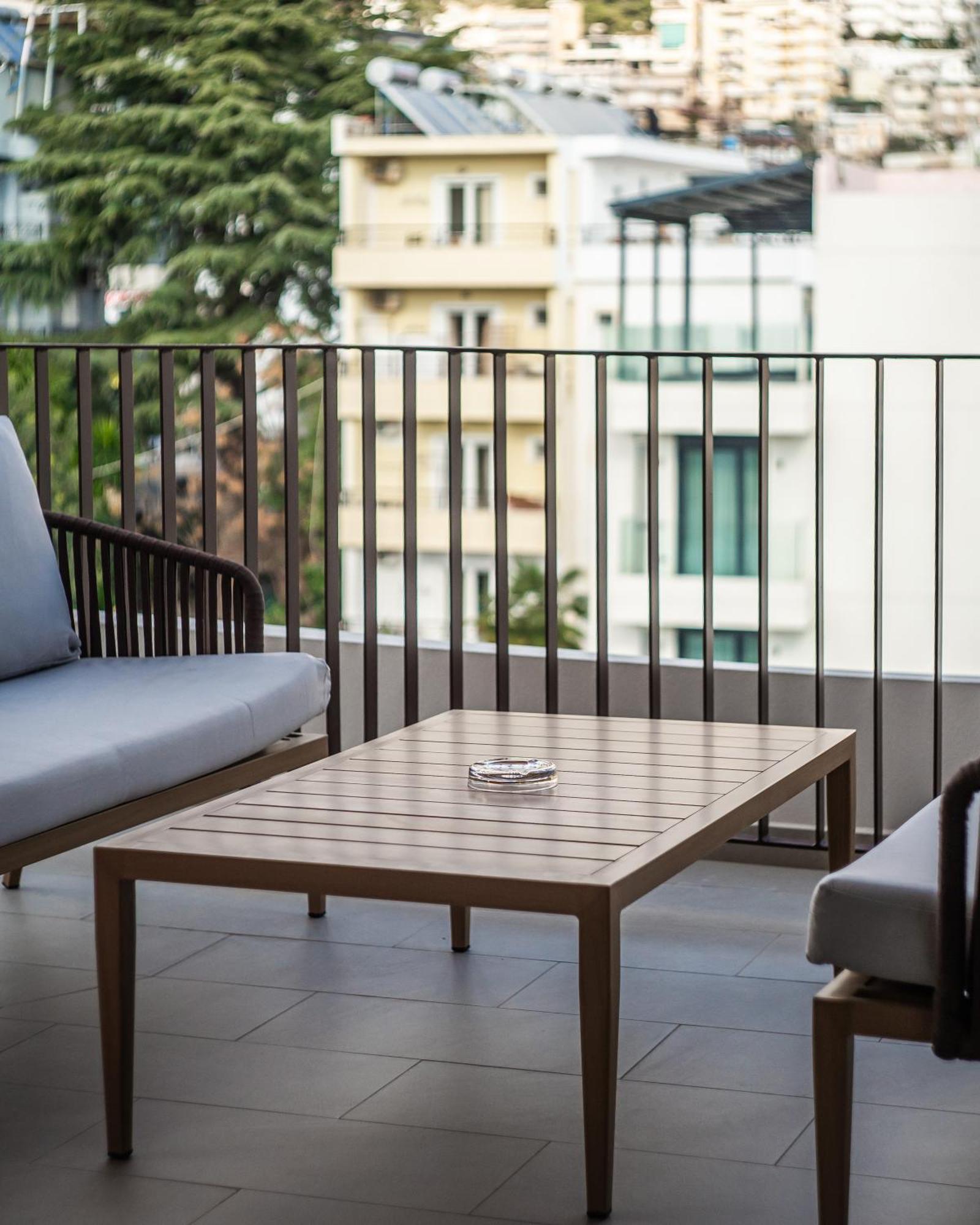 Hotel Vale Sarandë エクステリア 写真