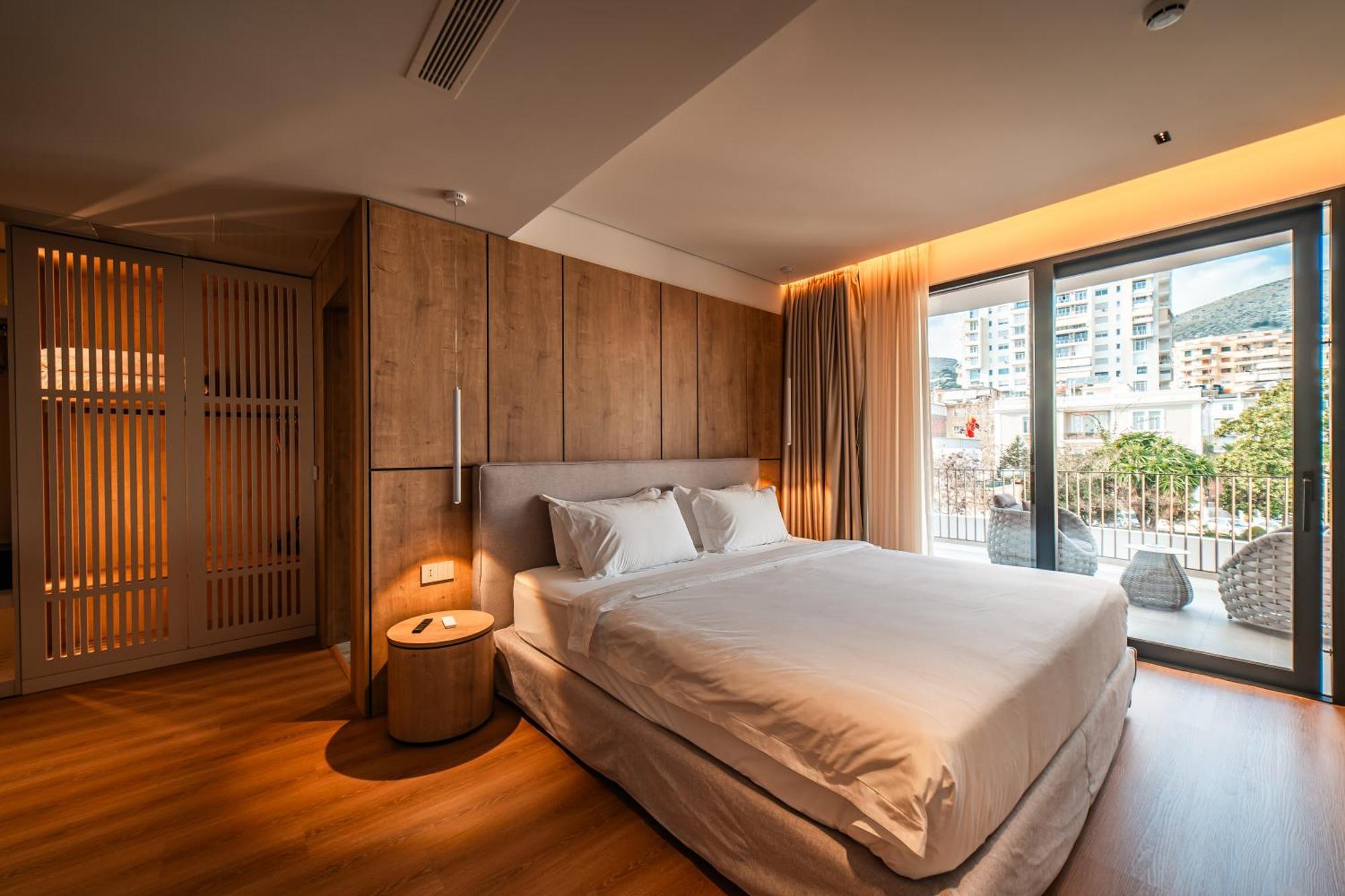 Hotel Vale Sarandë エクステリア 写真