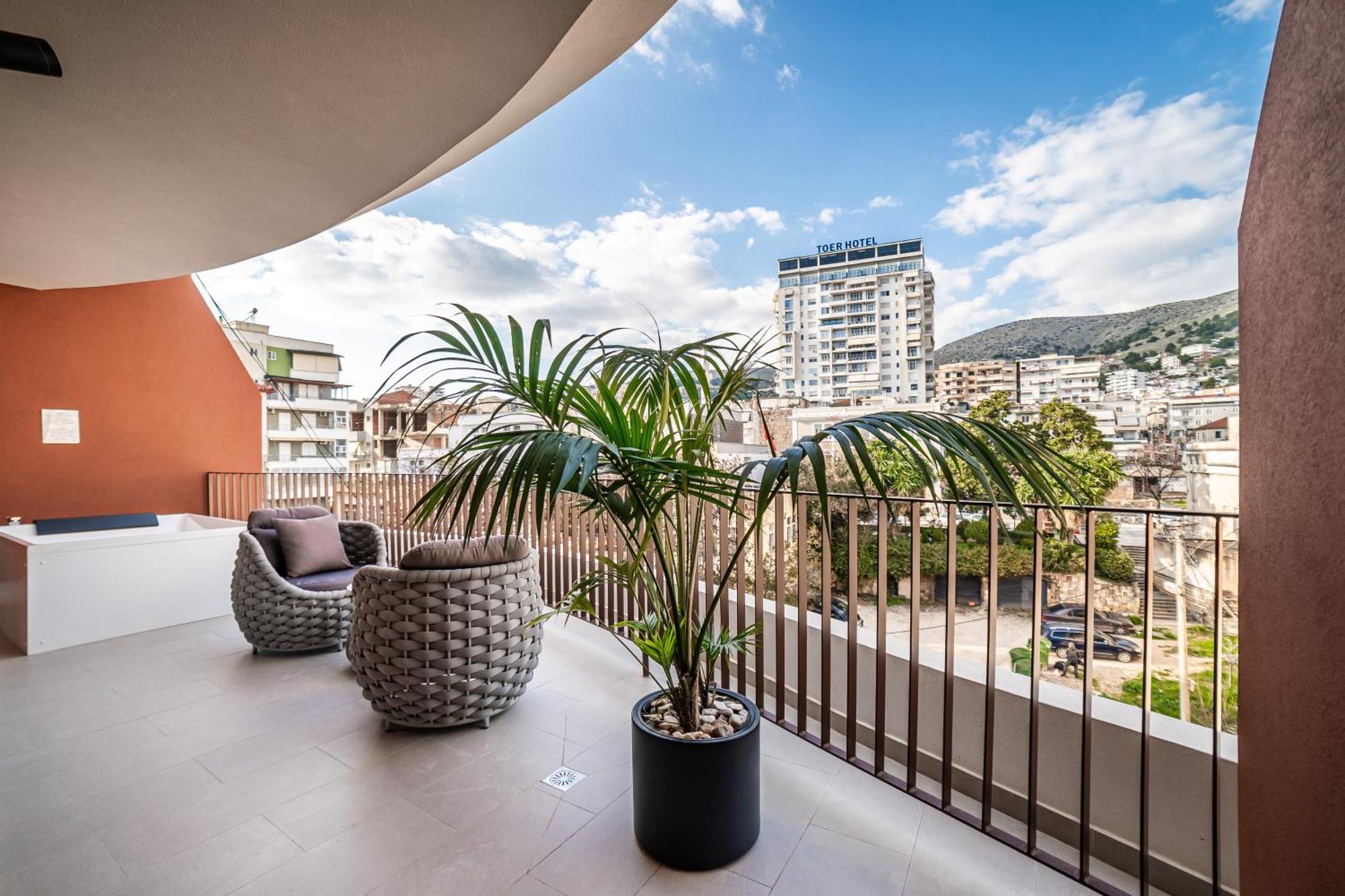 Hotel Vale Sarandë エクステリア 写真