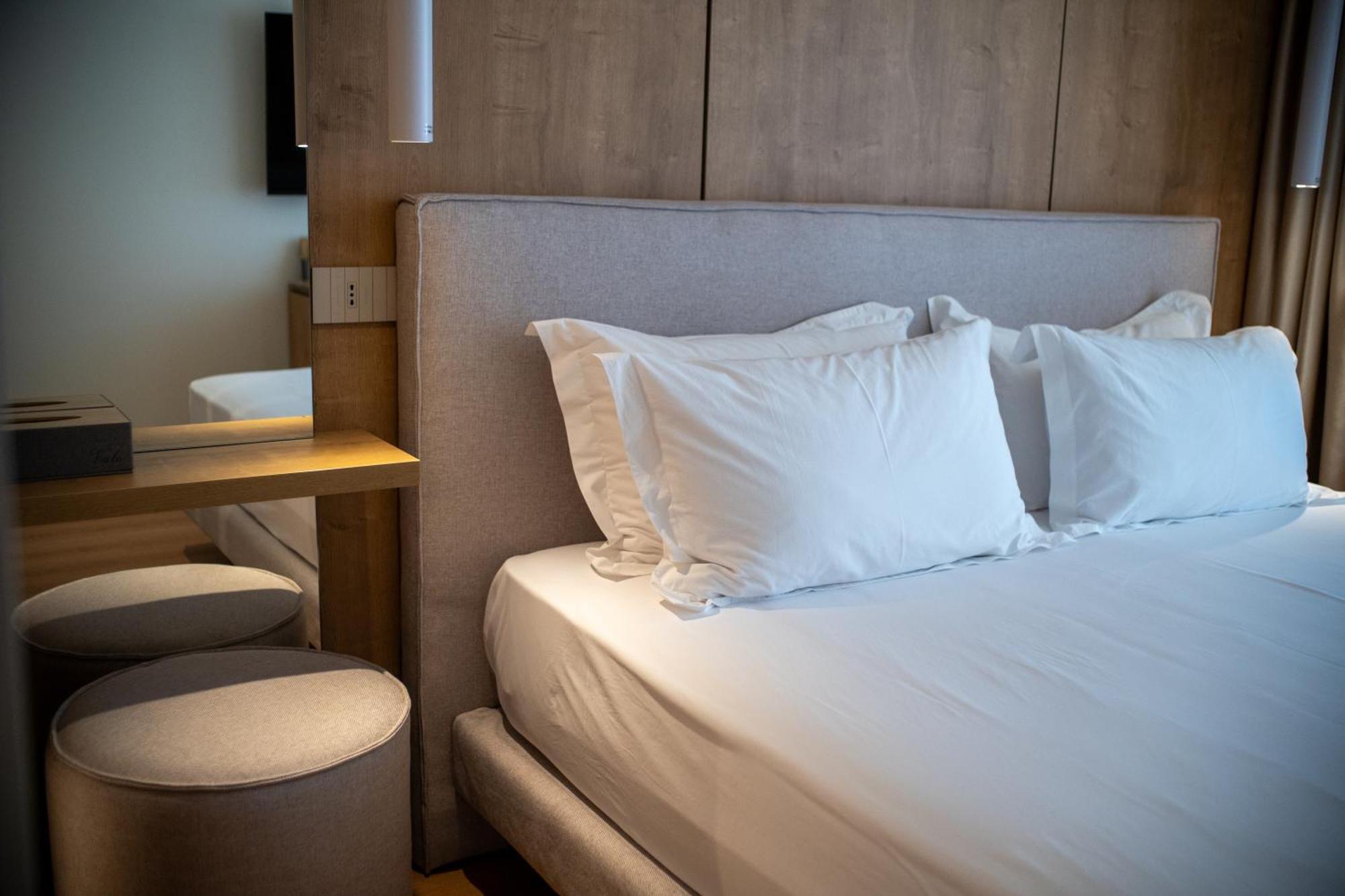 Hotel Vale Sarandë エクステリア 写真