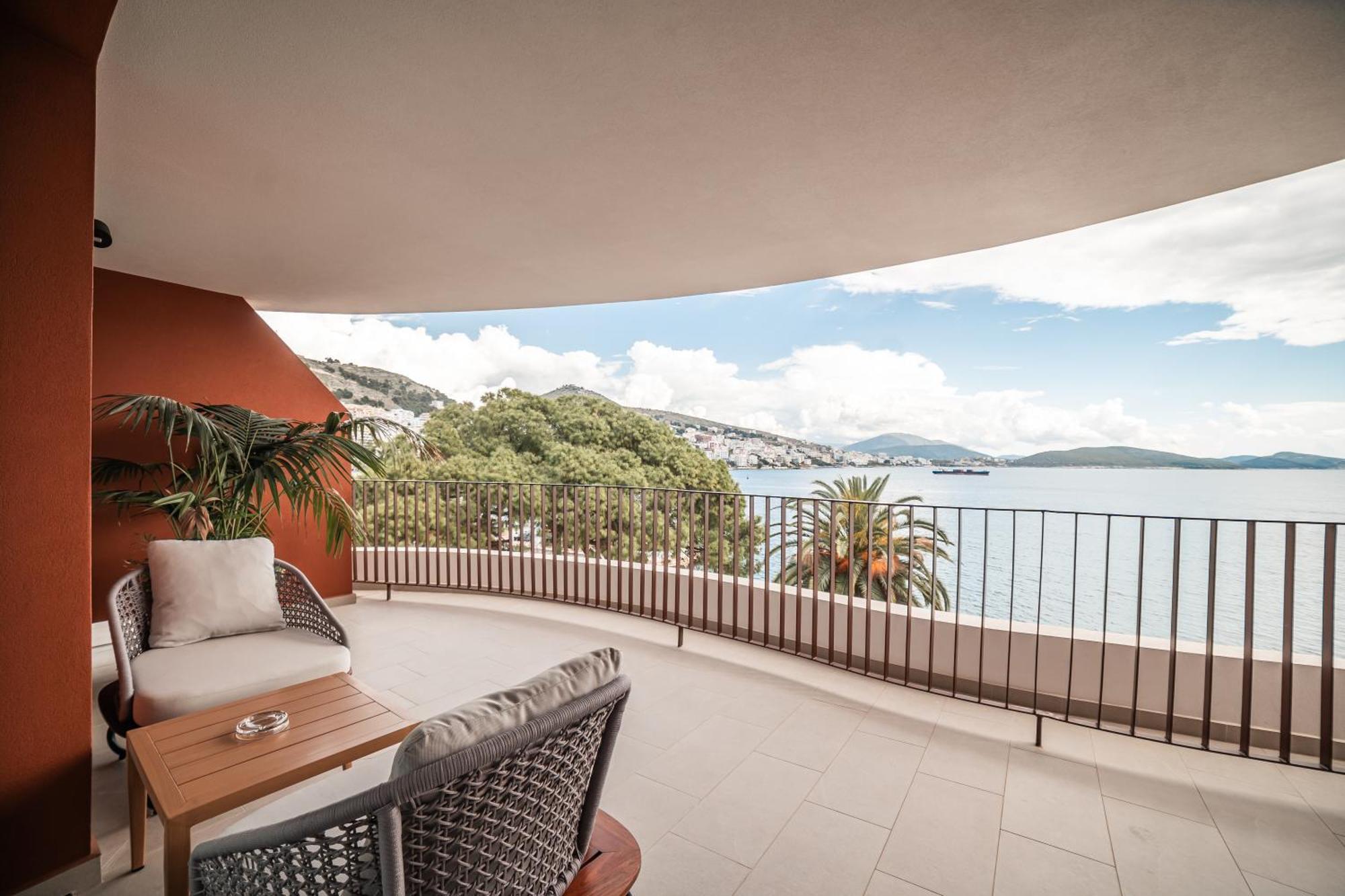 Hotel Vale Sarandë エクステリア 写真