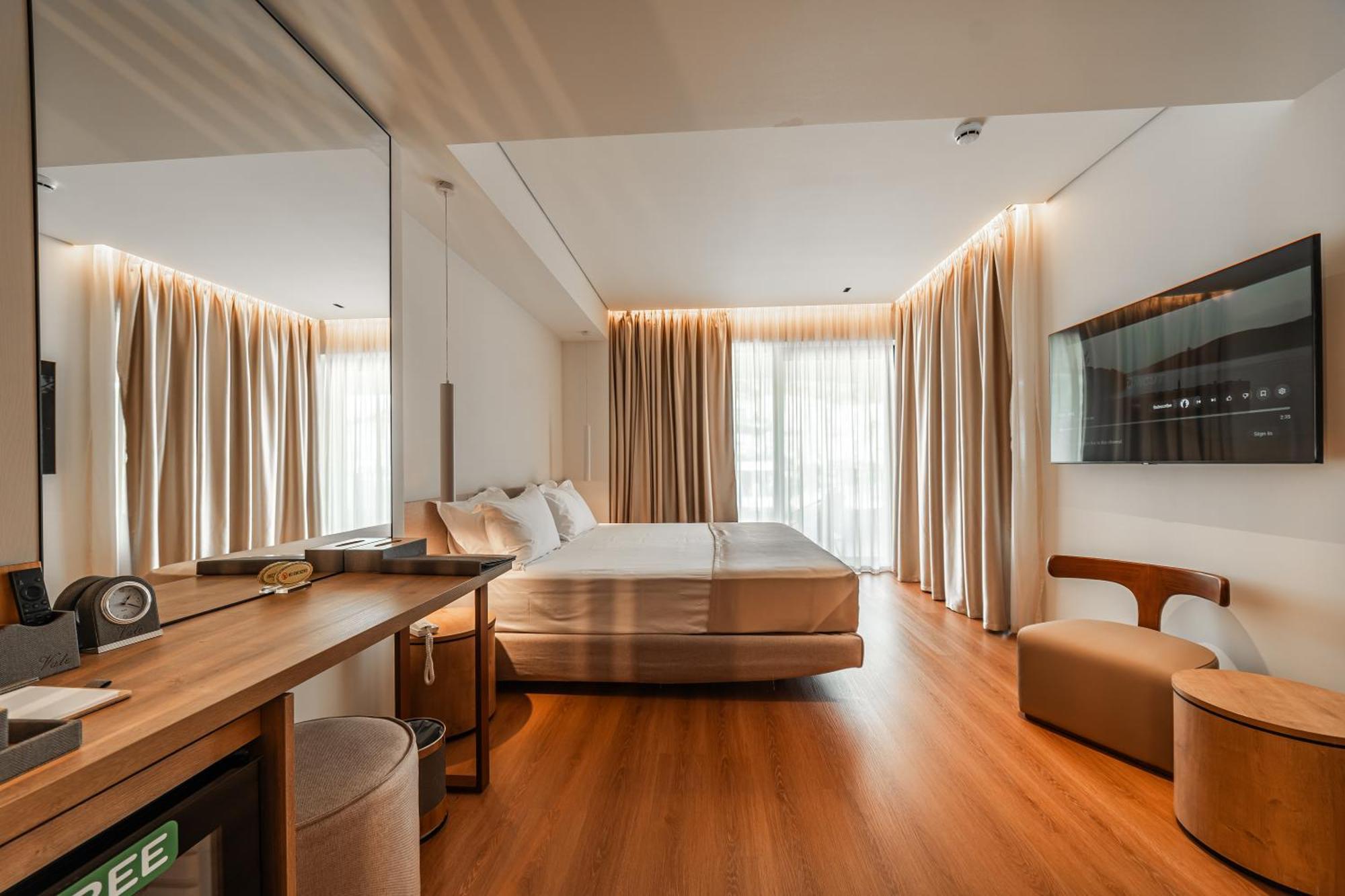 Hotel Vale Sarandë エクステリア 写真